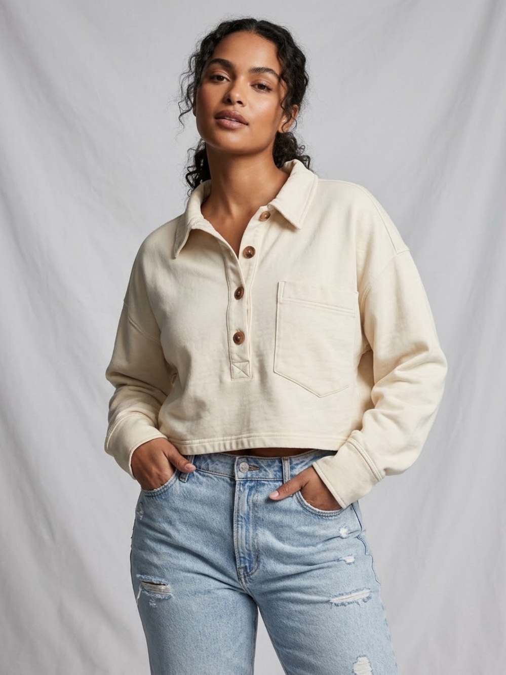Good American Cropped Button-Front Pullover in Cream